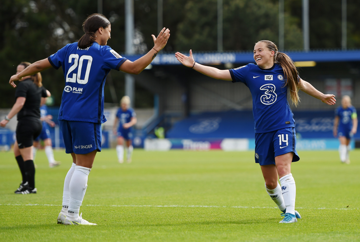 女子サッカーマッチレポート チェルシー 5 リーディング 0 ニュース 公式サイト チェルシー フットボールクラブ