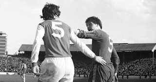  Chelsea v Arsenal, 1978.  Chelsea 0 v Arsenal 0. Tommy Langley shakes hands with Arsenal's David O'Leary at the final whistle. 