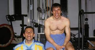 1998 : Chelsea 3 - 1 Vicenza. Gus Poyet (left) and Gianfranco Zola (right). 