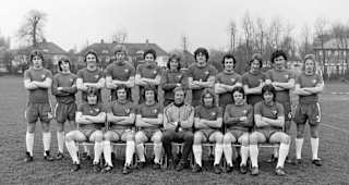 Chelsea Youth Squad, circa October 1974. Back row (left-right): Lee Templeman, Francis Cowley, John Sparrow, Steve Wicks, Tommy Langley, John Jacobs, Trevor Aylott, Paul Hammond, Lee Frost, Danny Godwin, Les Briley. Front row: David Stride, Ray Wilkins, Ray Lewington, Ken Shellito (coach), Clive Walker, John Webberley, Jimmy Scanlon.