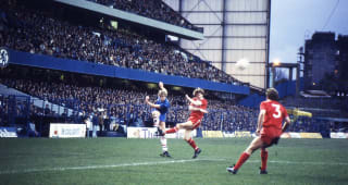STAMFORD BRIDGE, LONDON, UK - DEC 1ST 1984. Chelsea 3 v Liverpool 1. Kerry Dixon in action.
