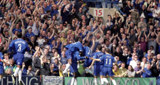 Monday 29 Apr 2000: Chelsea celebrate George Weah`s goal during the Premier League match against Liverpool at Stamford Bridge in London. Chelsea won the match 2-0. \