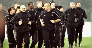 7 Dec 1999:  Chelsea manager Gianluca Vialli and coach Ray Wilkins  during training for the UEFA Champions League Group D match against Lazio at the Stadio Olimpico in Rome. The game ended goalless. \ 