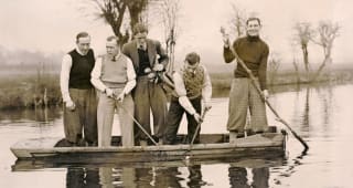 Friday circa 1930 : Chelsea footballers attempt to retrieve a golf ball, circa 1930. Left-right: Tommy Law, Hughie Gallacher, George Barber, Bill Russell and Alex Jackson. Gallacher is holding a golf club, and Barber a bag of clubs.