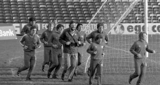 STAMFORD BRIDGE, SEPTEMBER 1980 : Chelsea players training at Stamford Bridge on the Friday morning before a home League match. 