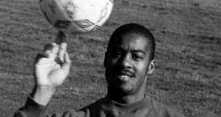 Chelsea FC player Eddie Newton poses for a photo during a training session held in November 1993 at the Harlington training ground in London. 