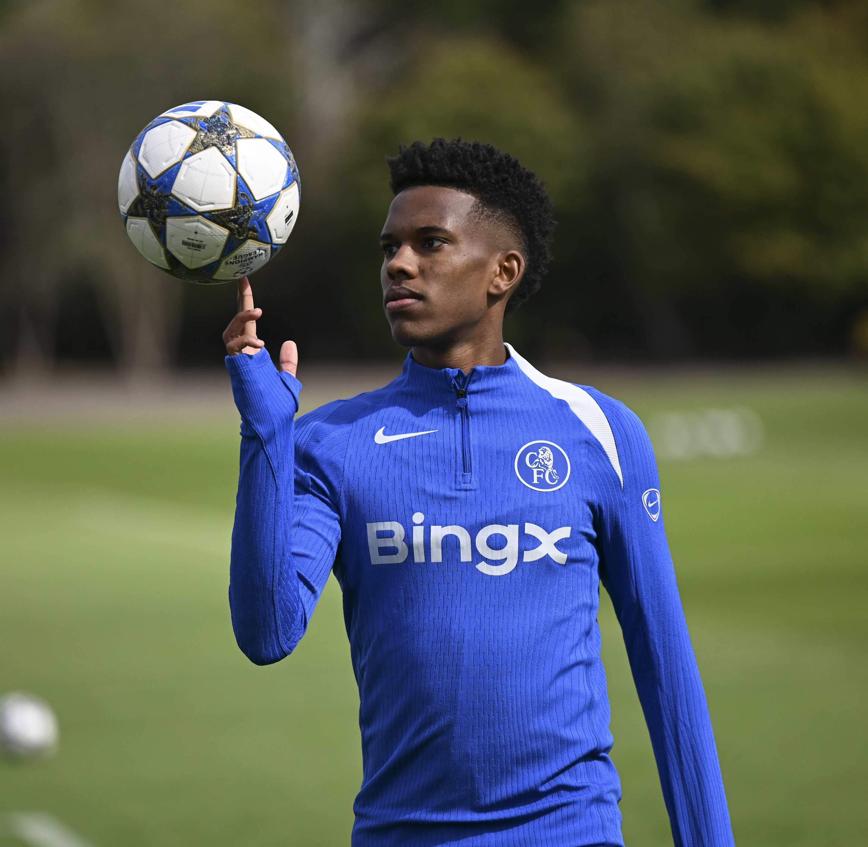 Estêvão in Chelsea training during the 2025 season, before his injury setbacks