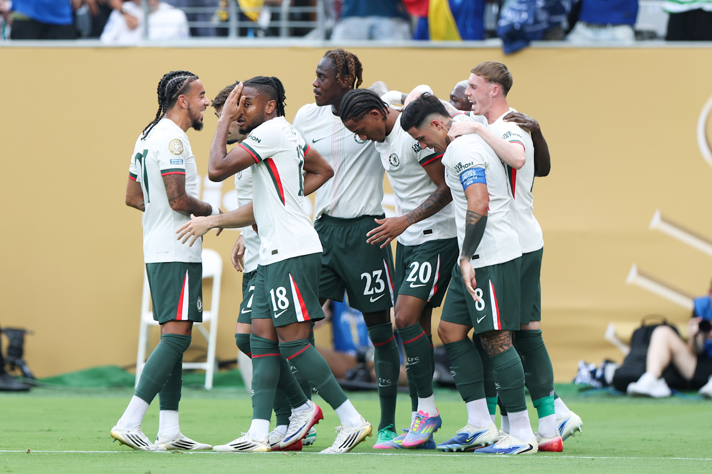 https://img.chelseafc.com/image/upload/f_auto%2Cw_1440%2Cc_fill%2Cg_faces%2Cq_90/editorial/match-reports/2025-26/Fluminense%20%28CWC%29/Chelsea_celebrate_against_Fluminense.jpg