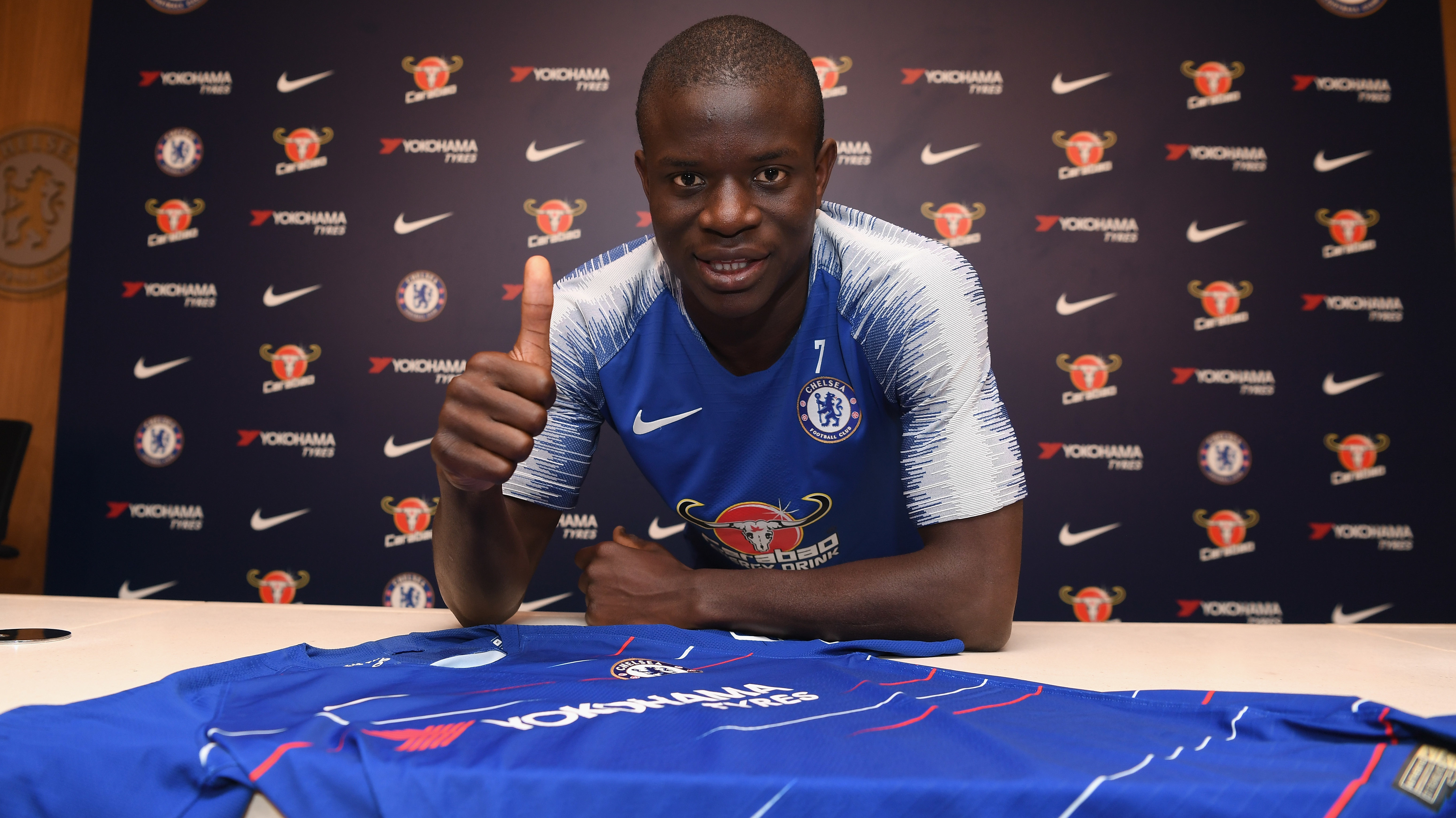 Kante best sale chelsea shirt