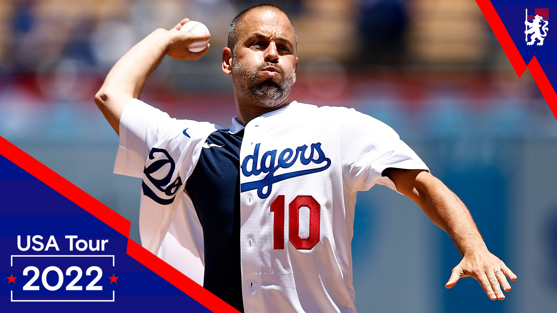 Joe Cole throws the first pitch at Dodger Stadium! ⚾️