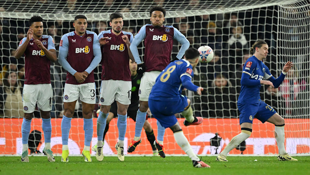 Lampard's dance, Hiddink's cigar and the goal that wasn't: the