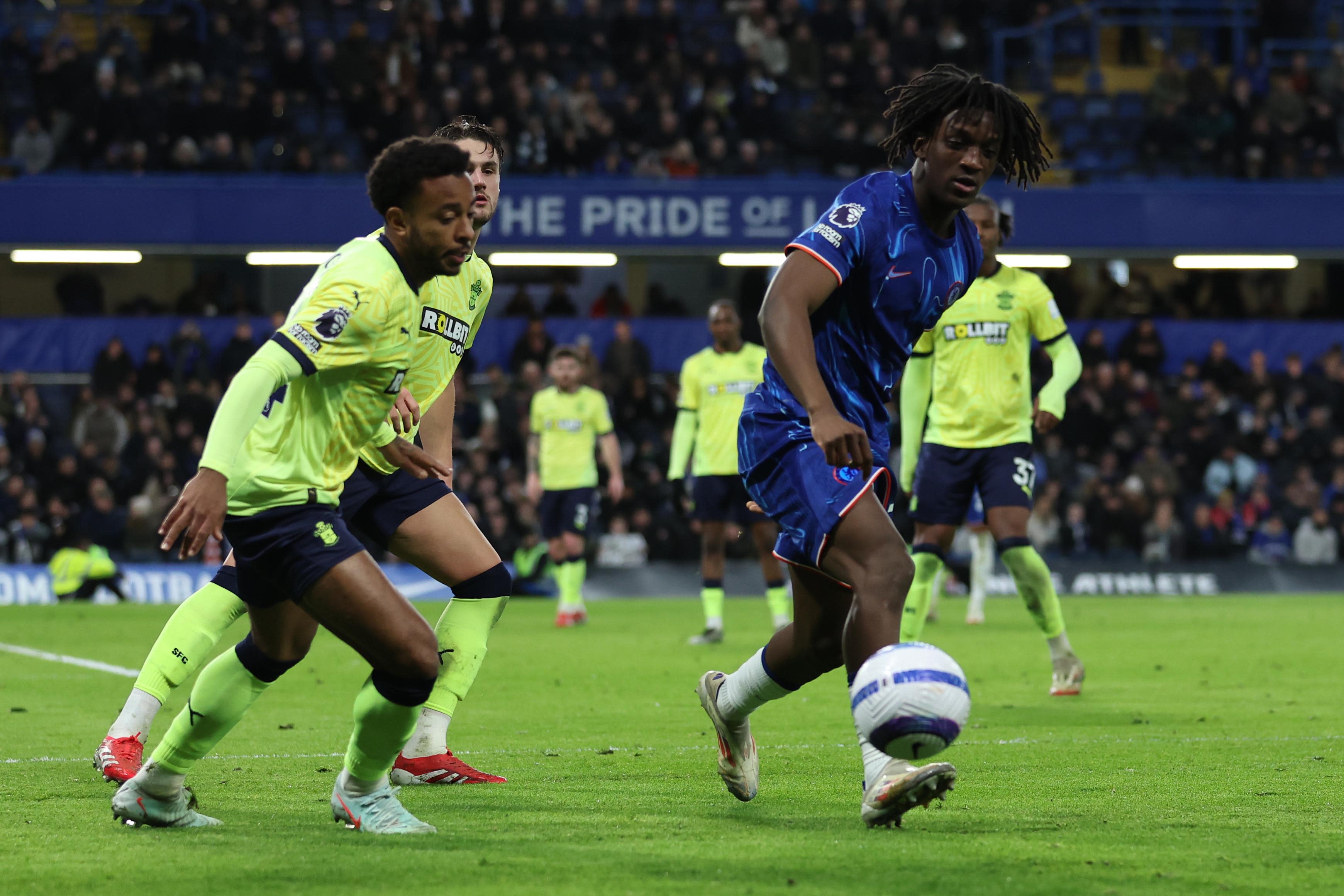 Shim Mheuka makes his Premier League debut for Chelsea at Southampton