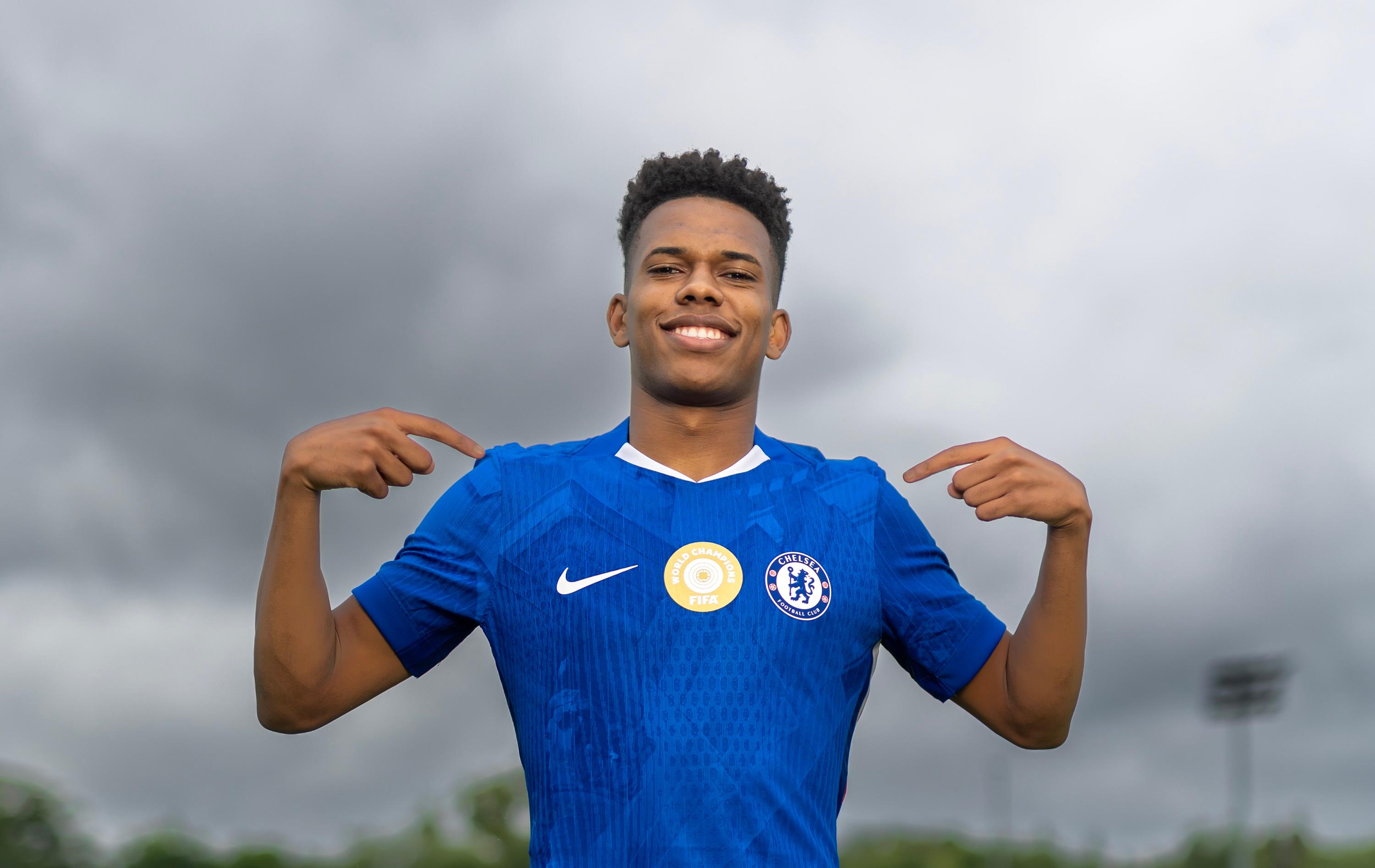 Estêvão smiles on the Cobham grass during his first day as a Chelsea player