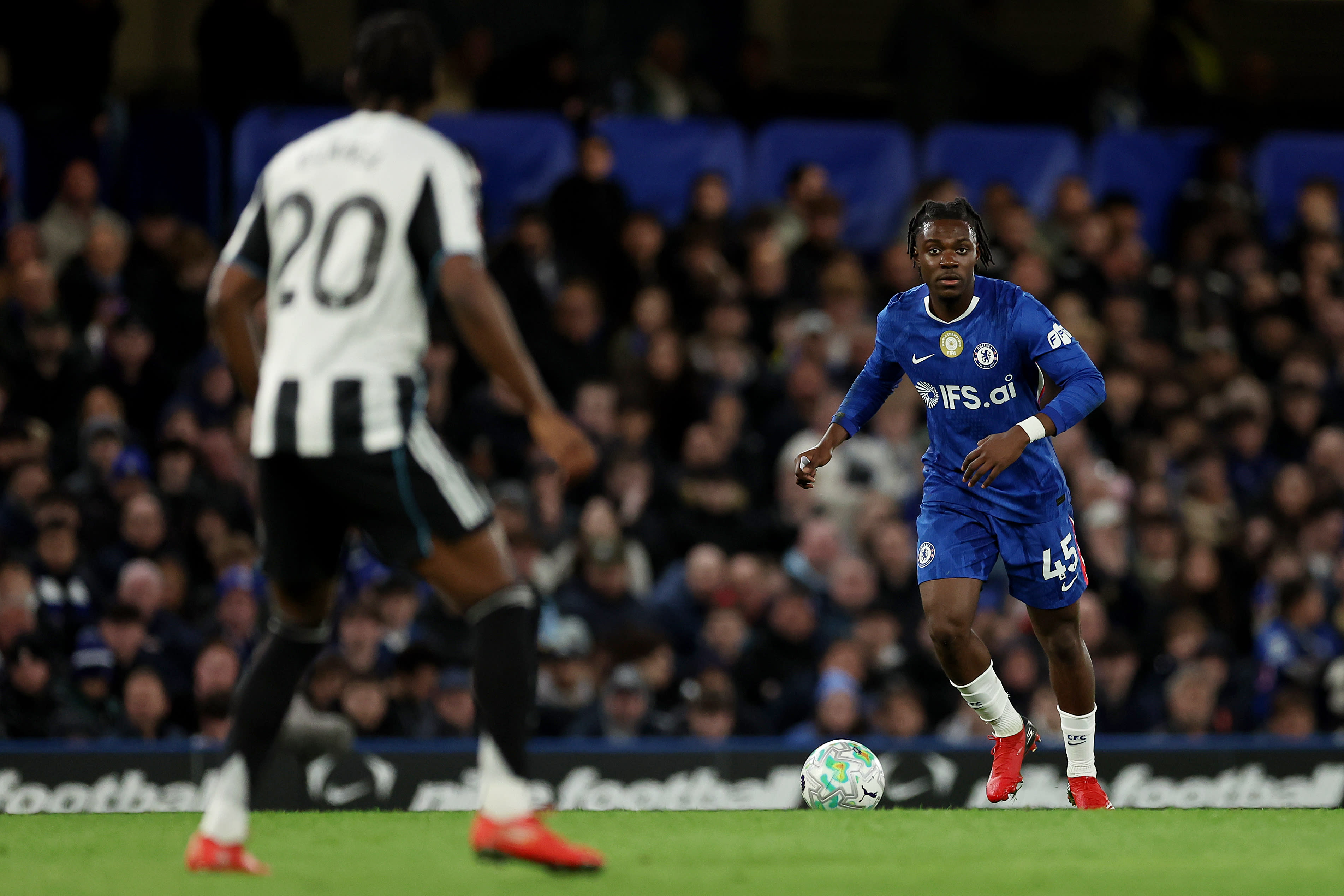 Roméo Lavia controls midfield for Chelsea during a March 2026 match