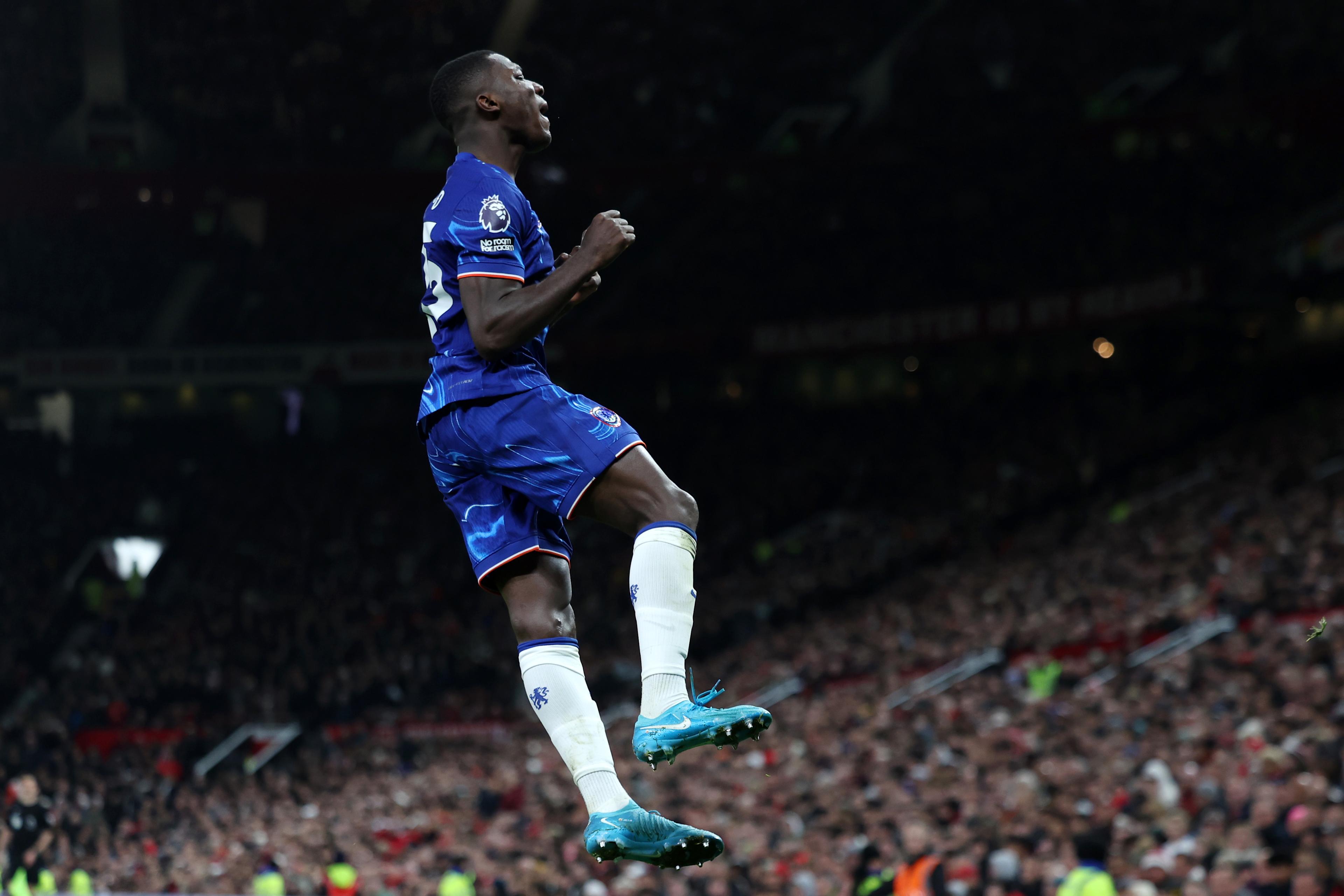Moisés Caicedo celebrates scoring for Chelsea at Manchester United