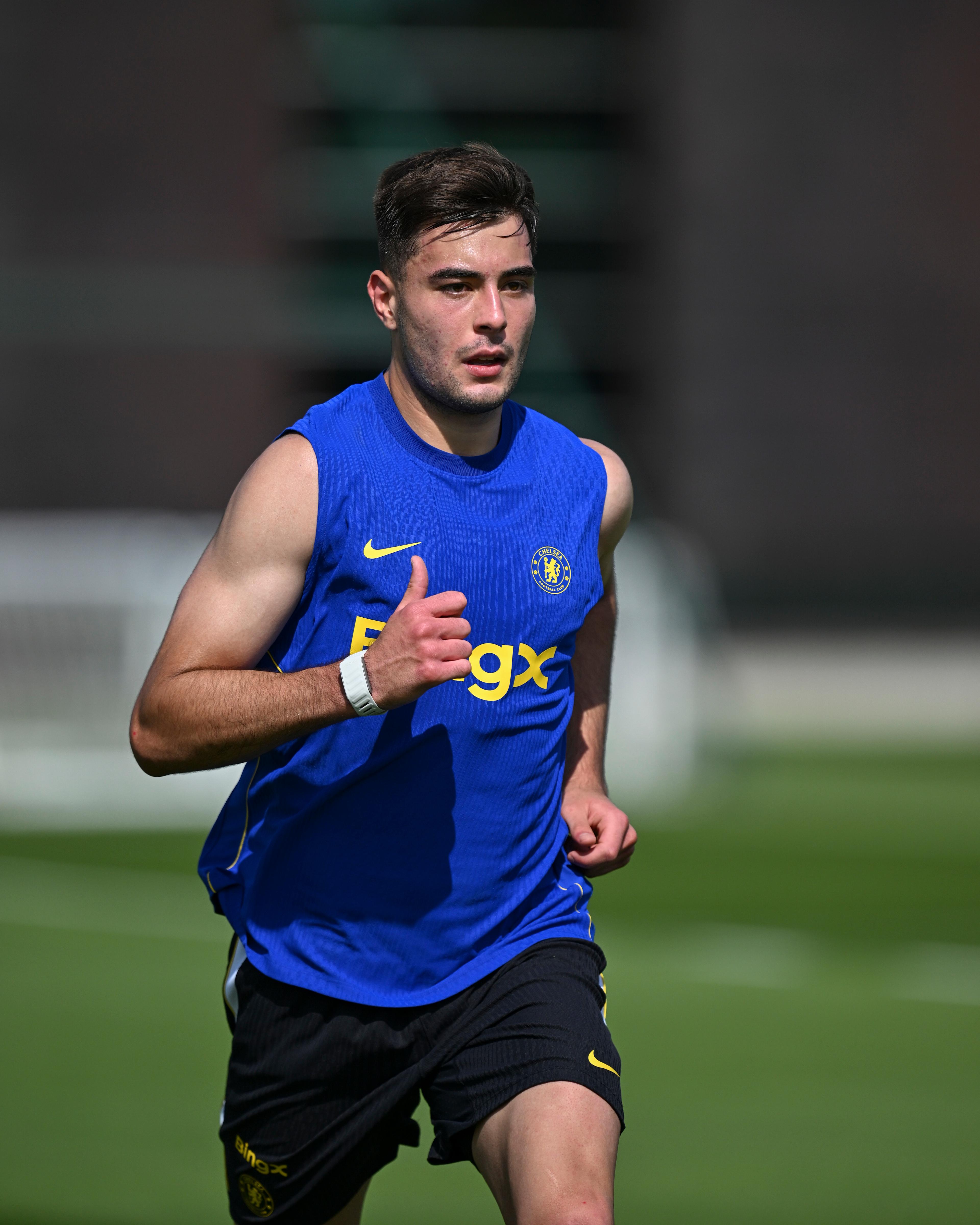 Aarón Anselmino takes part in Chelsea pre-season training at Cobham in July 2026