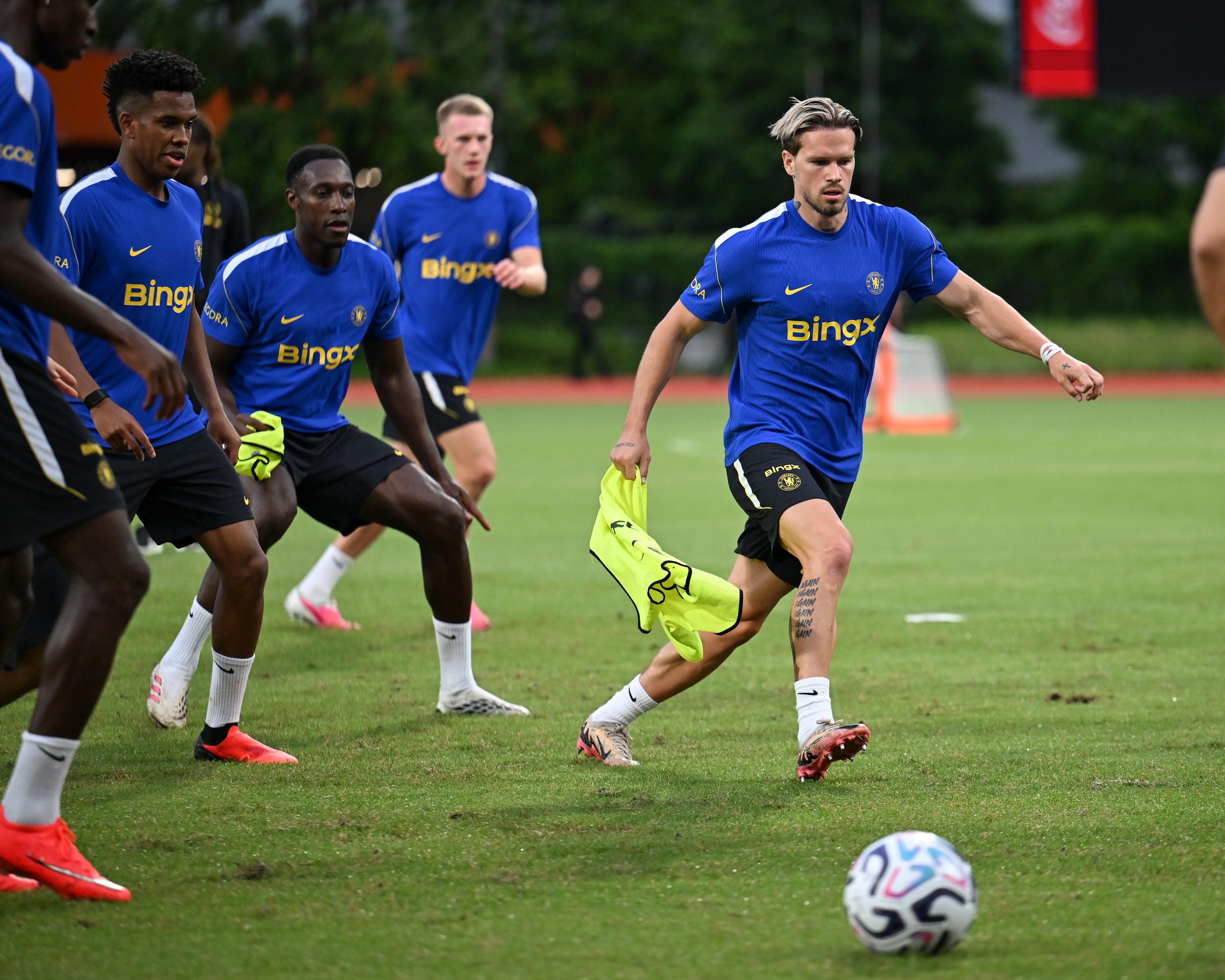Mike Penders trains with Chelsea's 2026 pre-season tour squad in Hong Kong