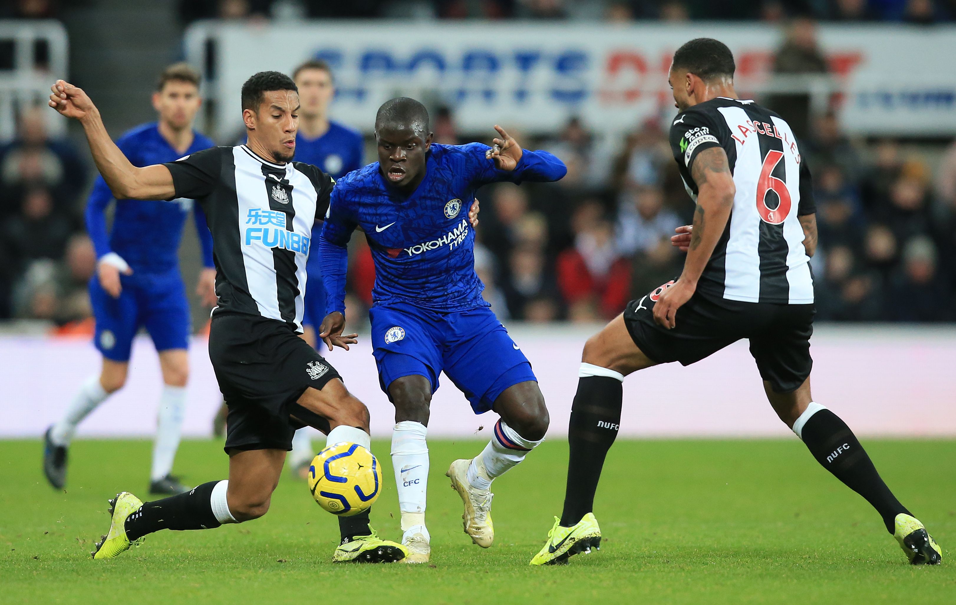 Iridescent Chelsea Crest Looks Different From Every Angle - Footy