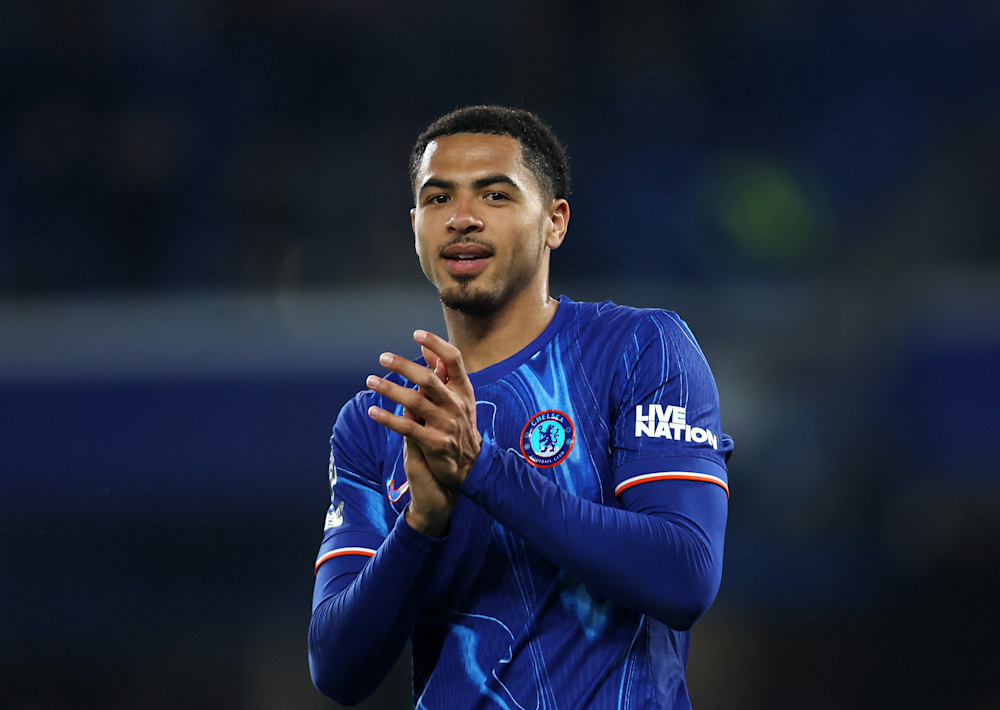Colwill dziękujący kibicom za wsparcie, zdjęcie Chelsea FC