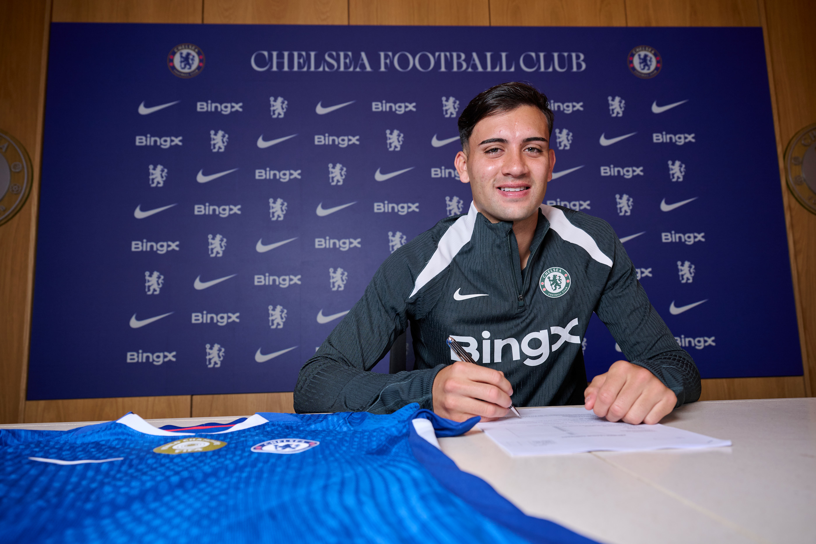 Gallery: Buonanotte joins the Blues! | News | Official Site 
