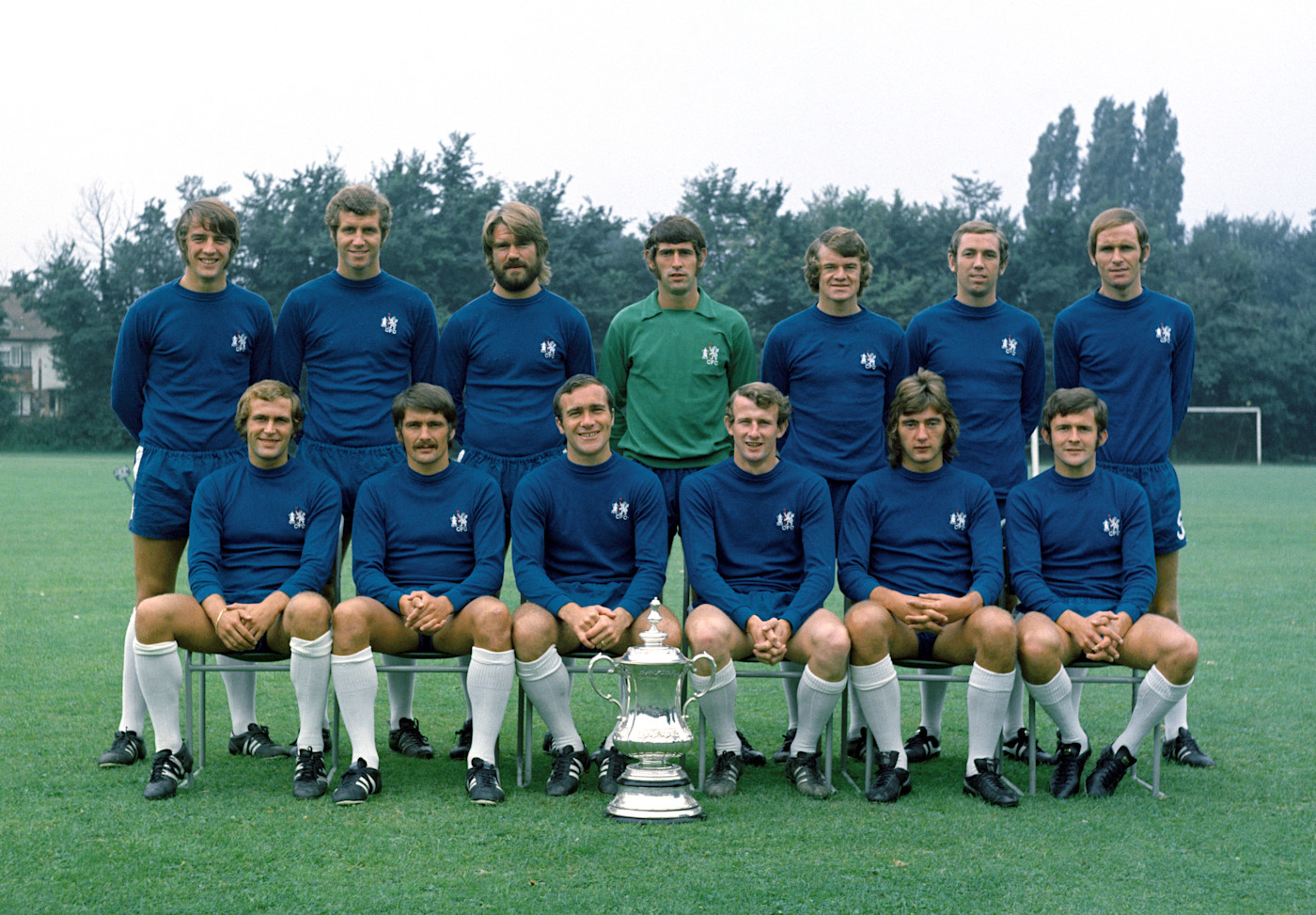 Marvin Hinton (second from right, back row) and the rest of Chelsea's 1970 FA Cup winners