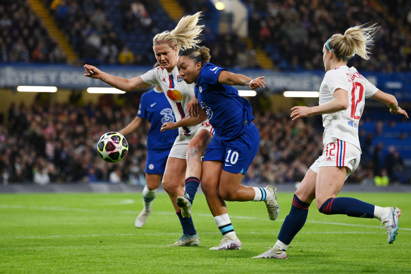 Chelsea 1-2 Lyon (2-2 agg, 4-3 pens): Blues win dramatic penalty shootout