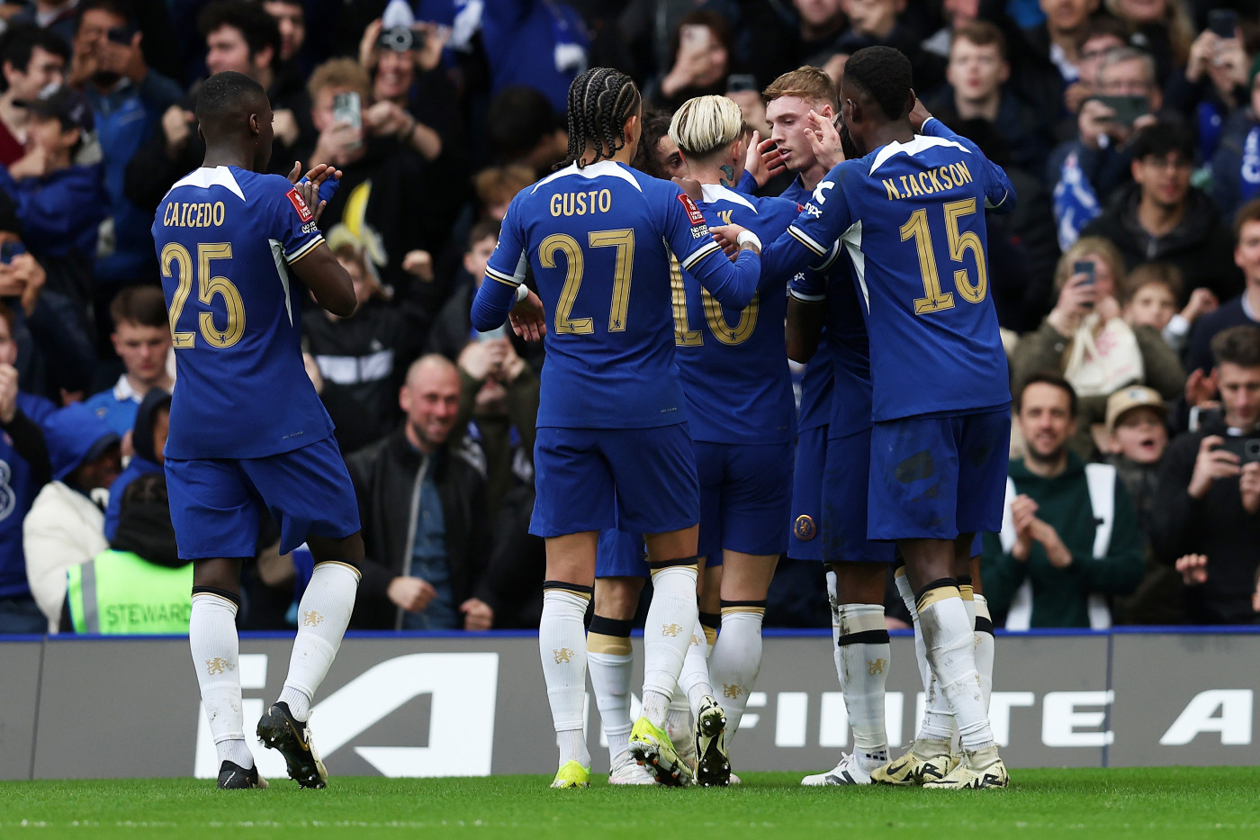 Chelsea celebrate Cole's goal