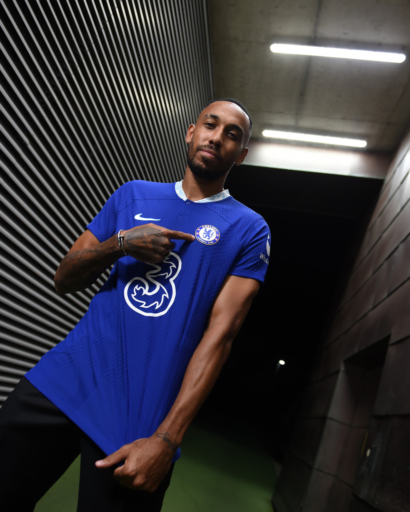 Aubameyang back in EPL after joining Chelsea from Barcelona