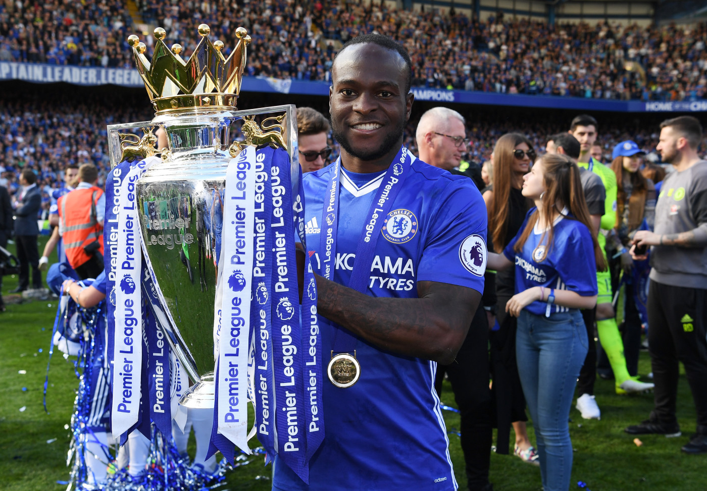 Moses PL trophy 2017 GettyImages 686385810