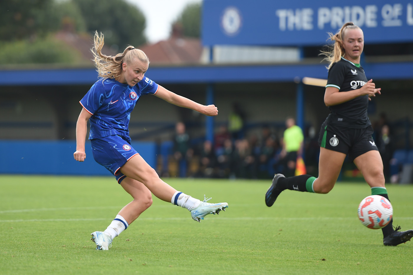 Beever-Jones_goal_2_Feyenoord_HL2_9607_K