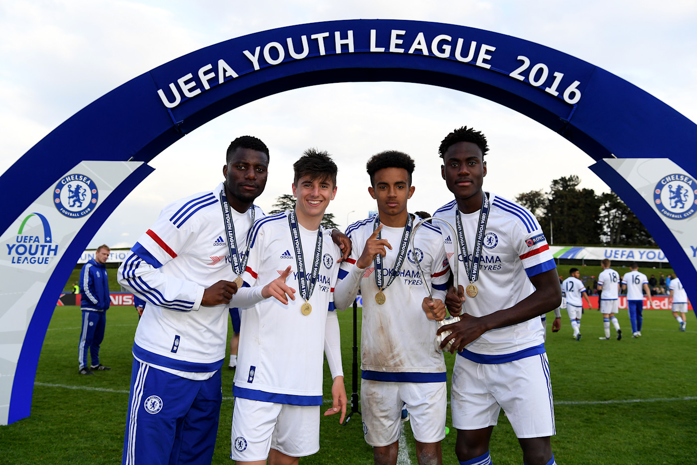 Current senior Chelsea defender Chalobah celebrates Youth League victory with his Under-19s team-mates in 2016