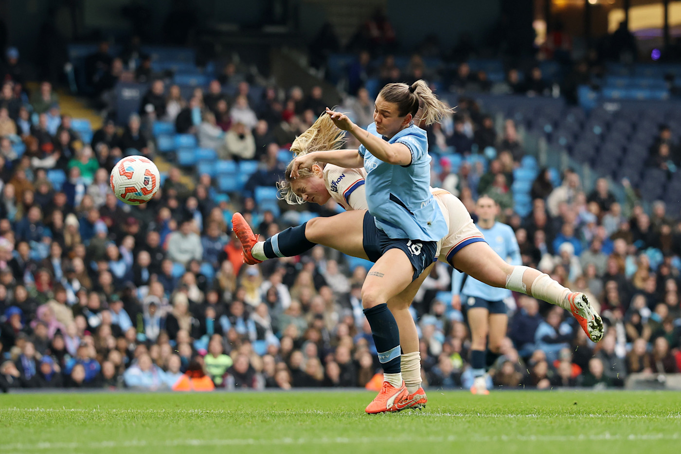 Erin Cuthbert gets ahead of her defender to head home the winner against Man City