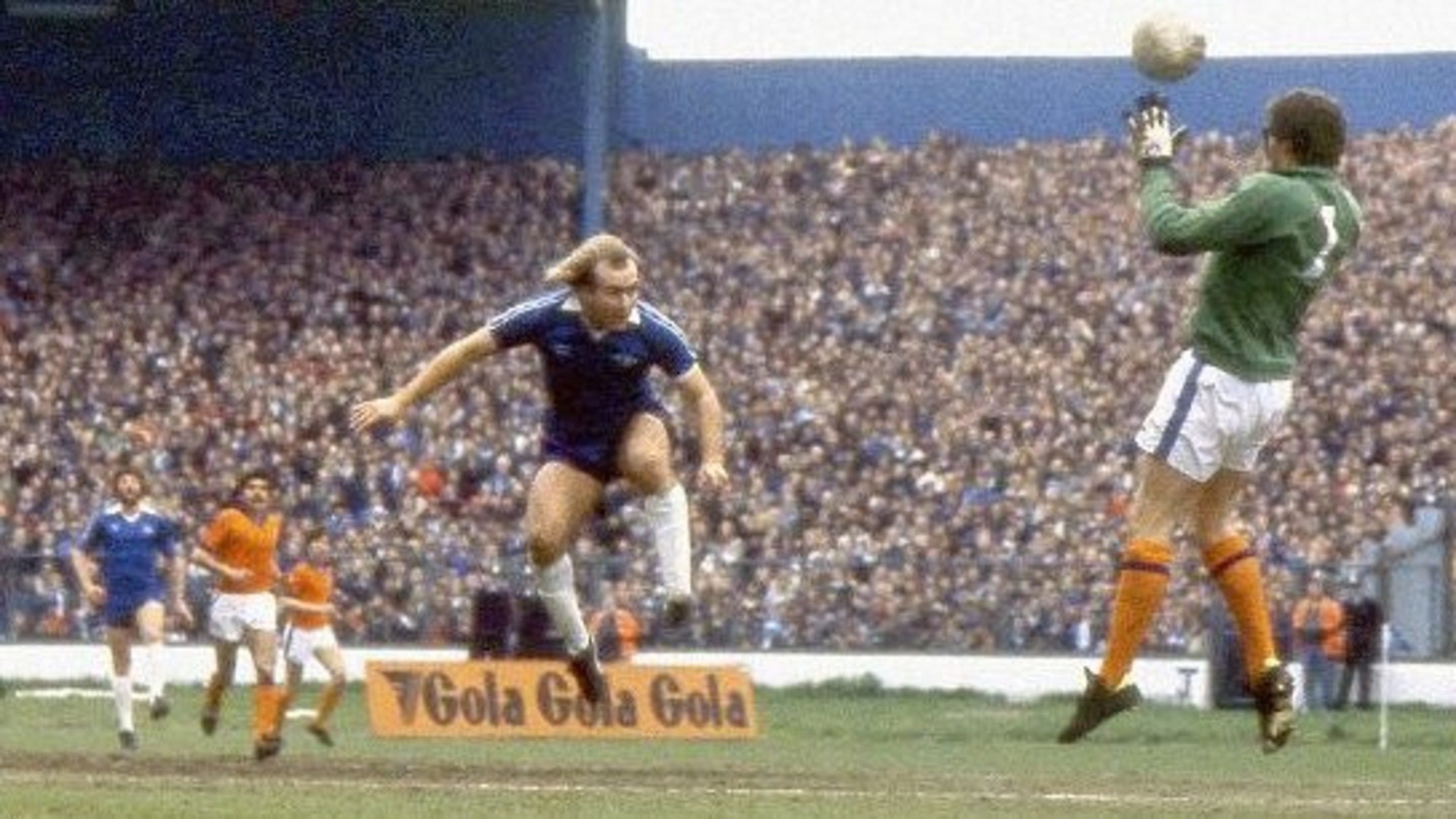 player   clive walker