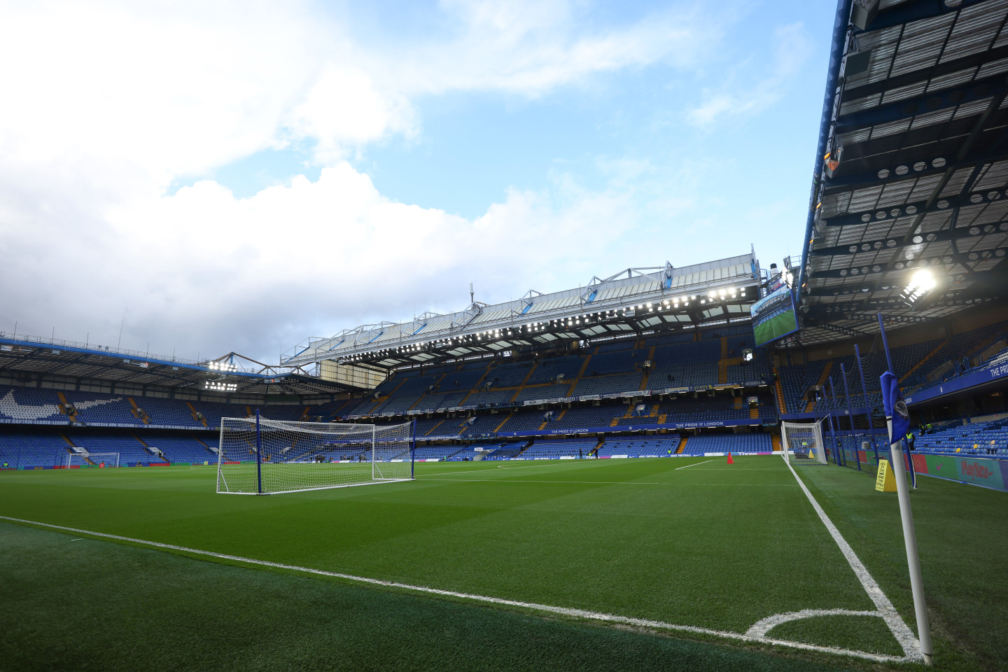 Angry neighbours set to fight Chelsea FC over plans to turn Stamford Bridge  into huge new London gig venue - MyLondon