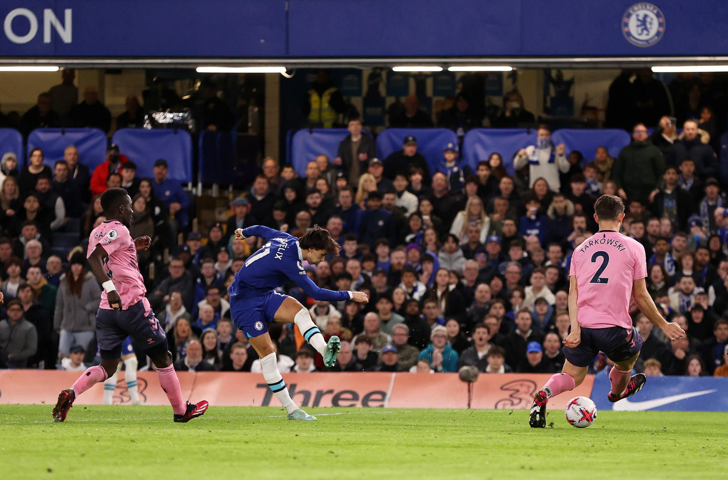 Report: Chelsea 2 Everton 2 | News | Official Site | Chelsea Football Club