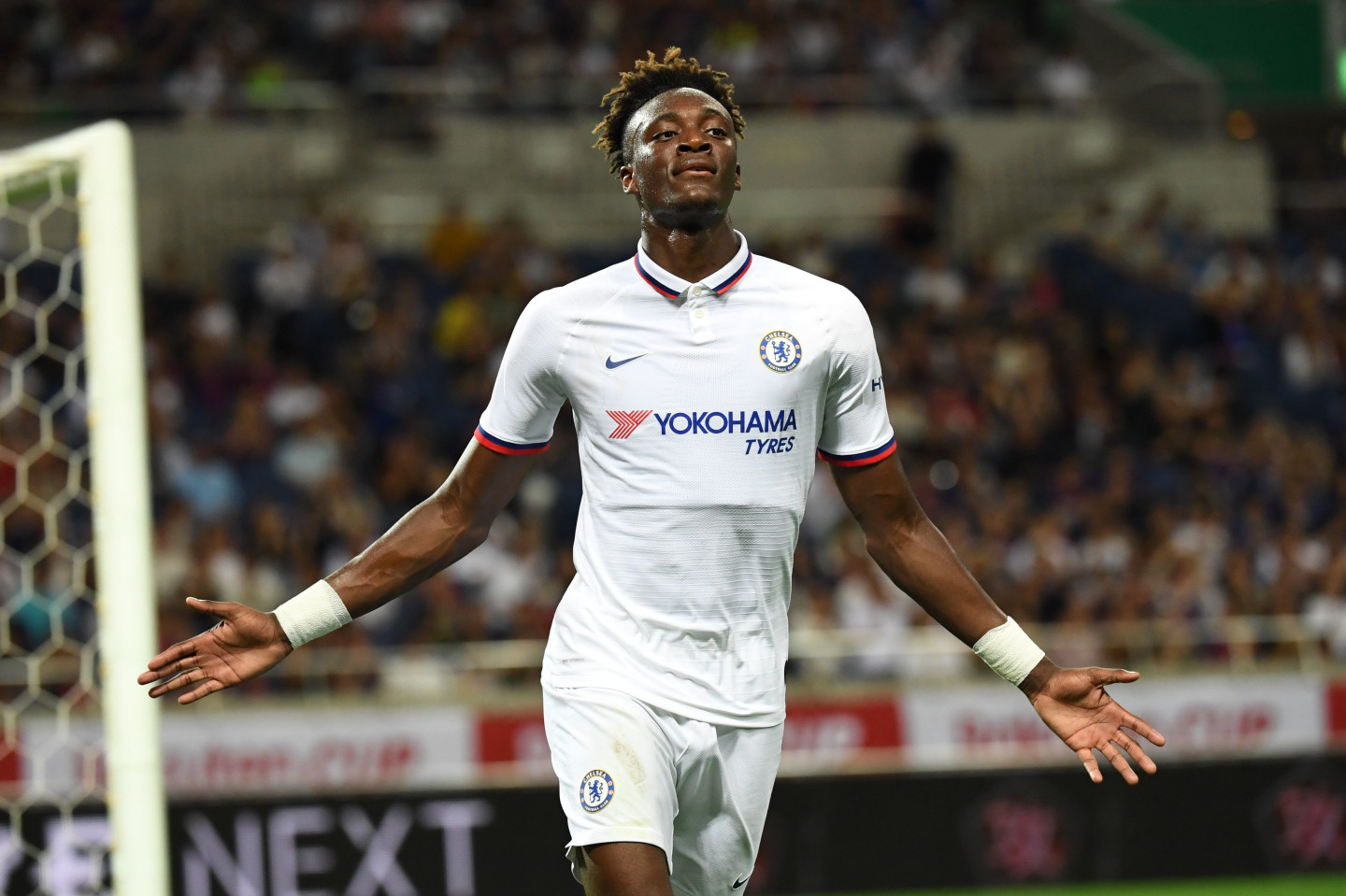 Абрахам футболист. Tammy Abraham. Абрахам Челси. Тэмми Абрахам Челси. Abraham футболист.