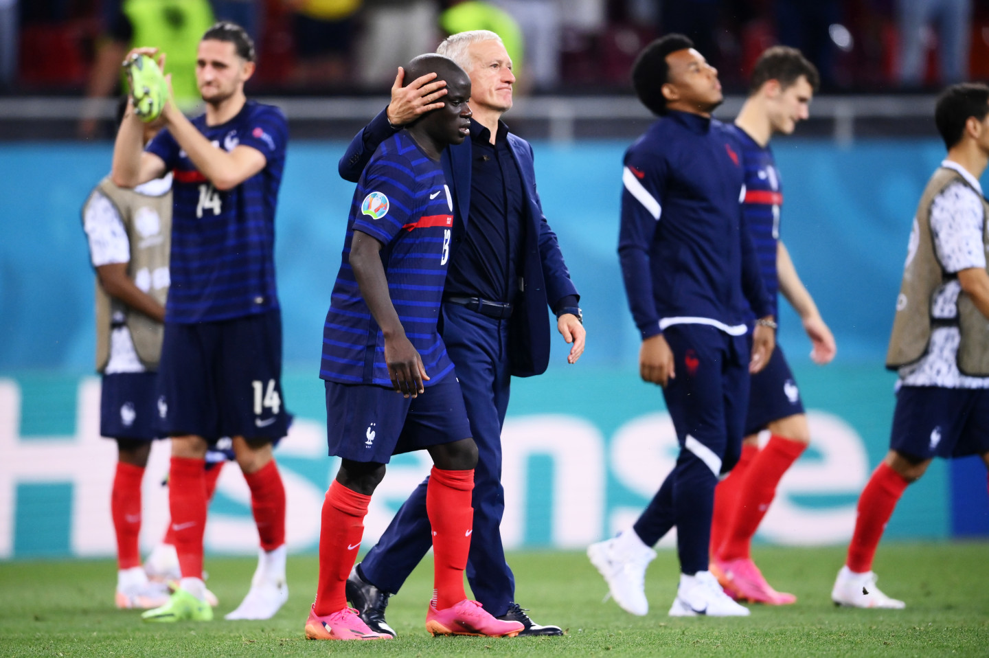 Karim Benzema helped Hugo Lloris save Ricardo Rodriguez's penalty - Get  French Football News
