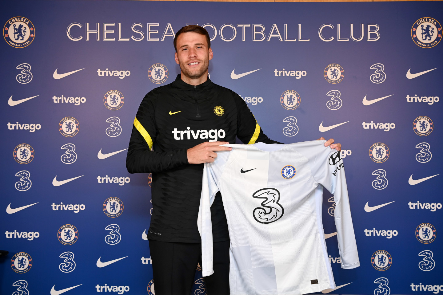 Chelsea new outlet signing 2021