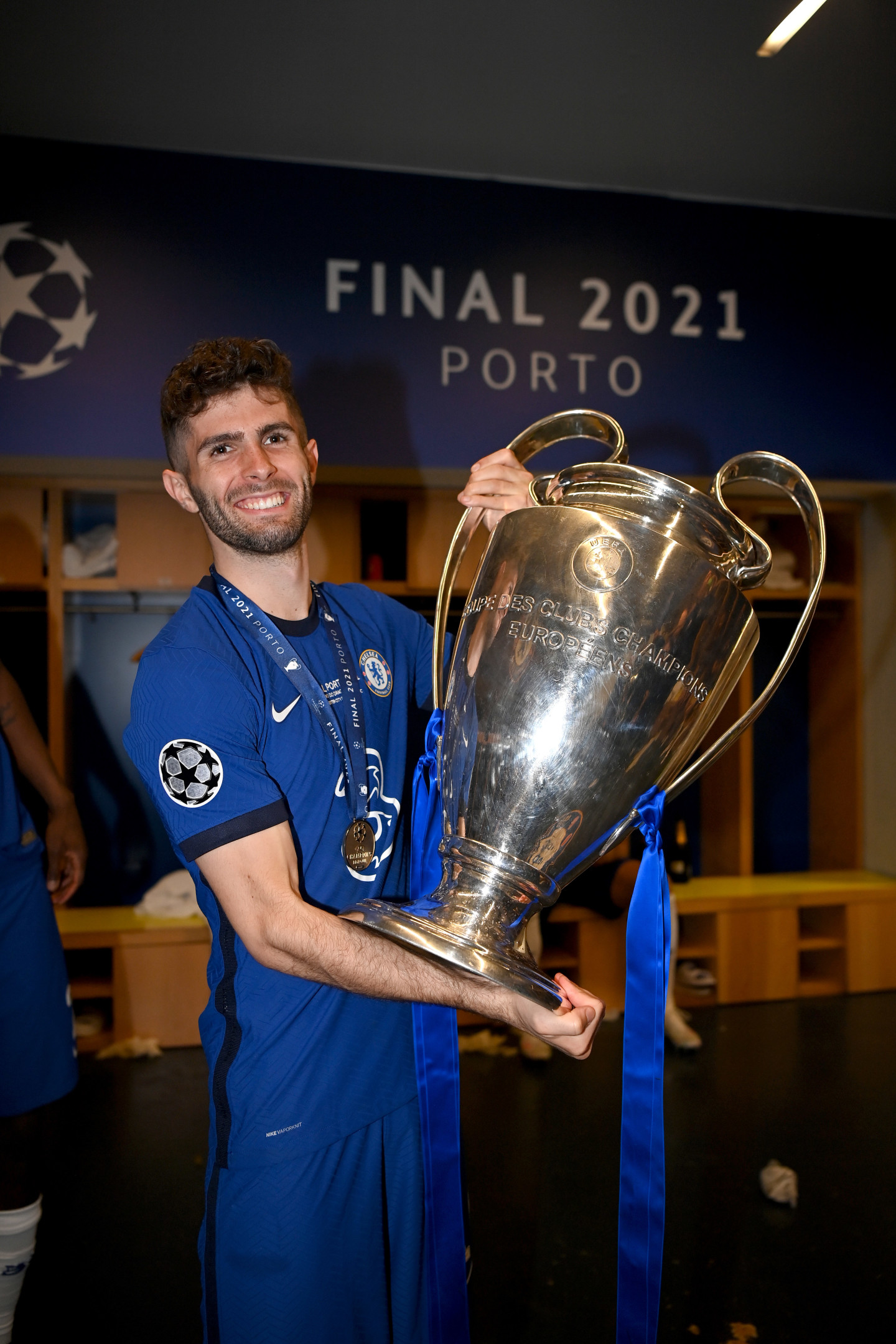 Porto players celebrate as they lift the trophy after beating