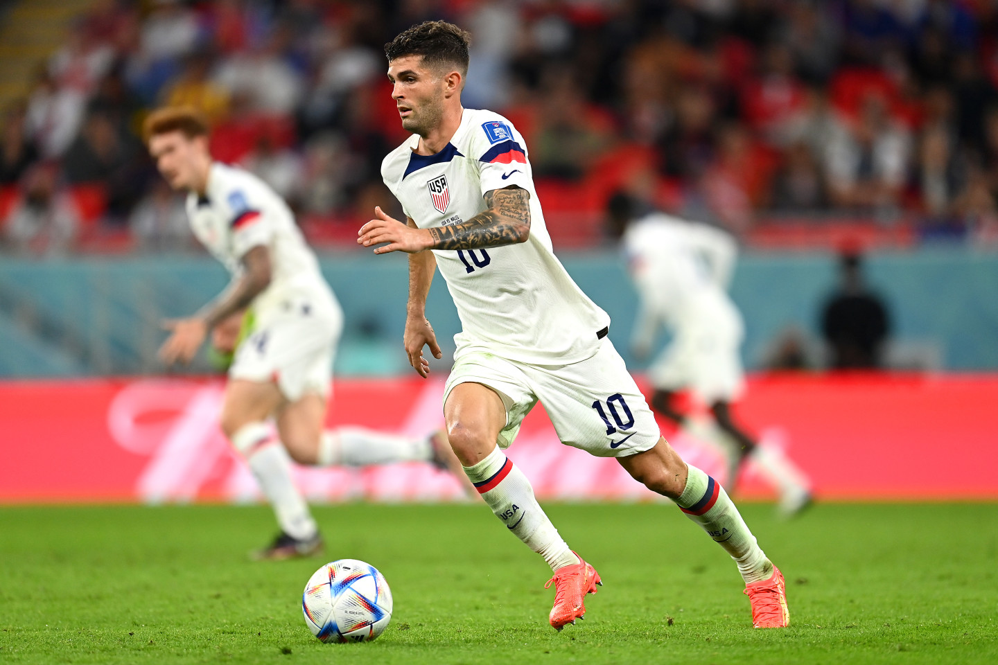 Christian Pulisic describes what it means to be American, represent USA in  World Cup - Good Morning America