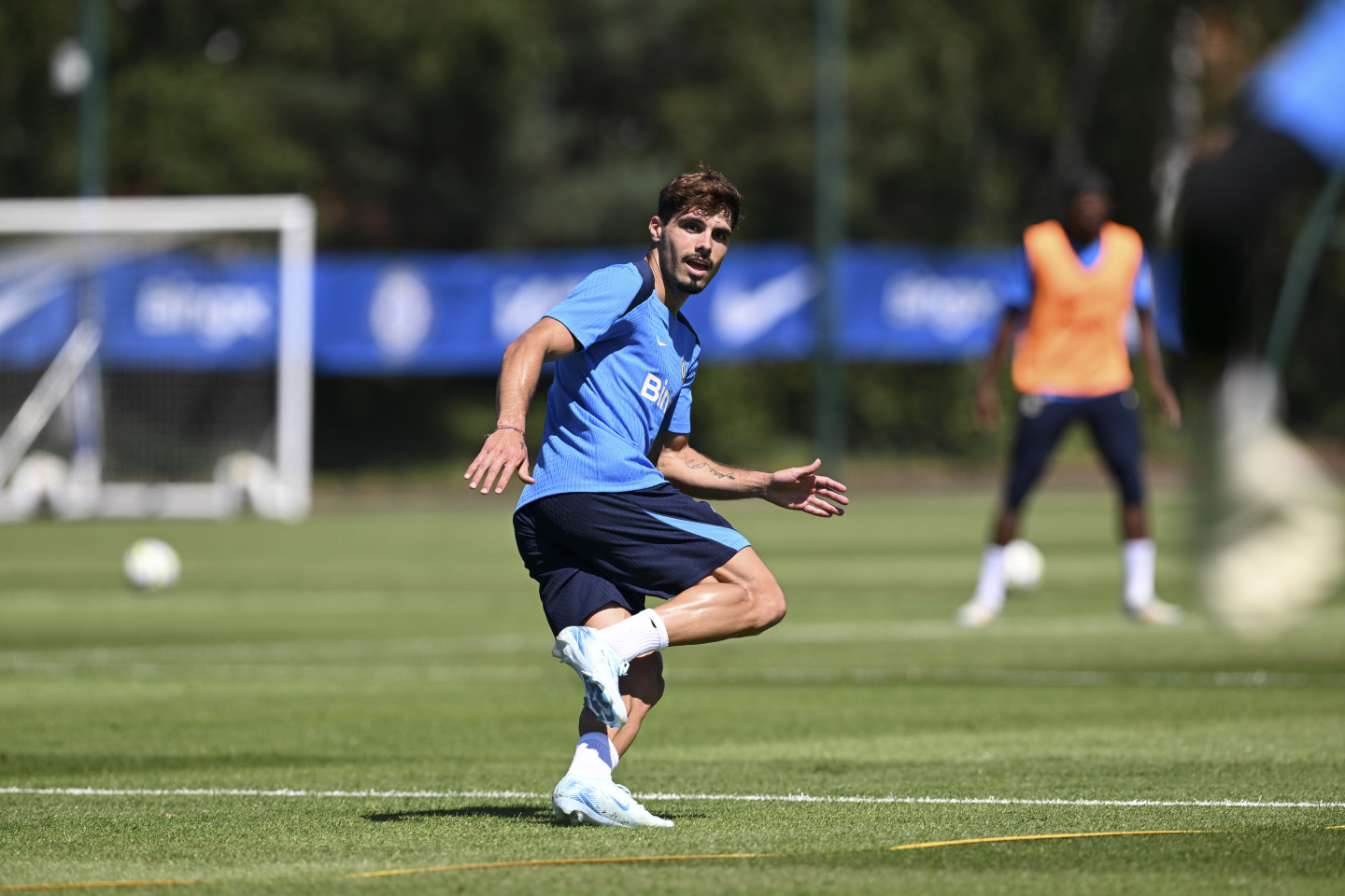 Pedro Neto in Chelsea training.