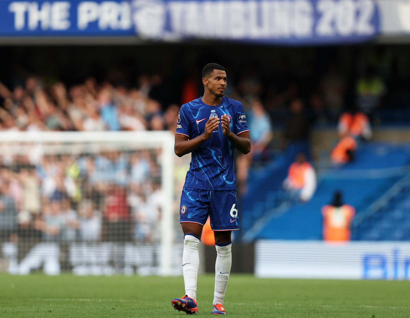 Levi Colwill in action for Chelsea.