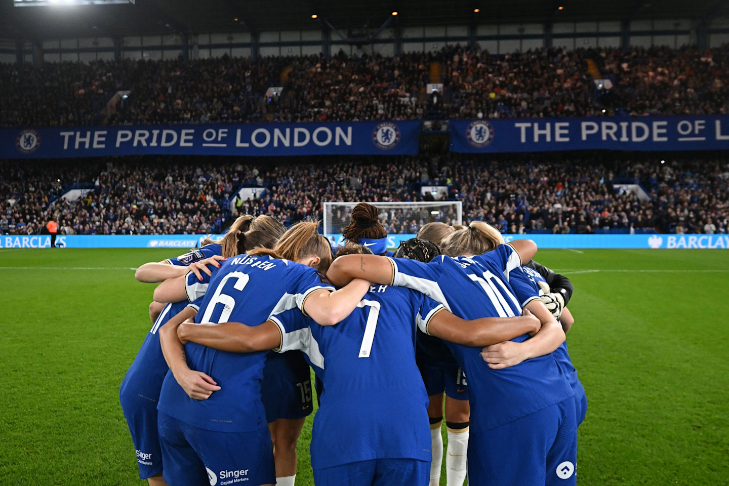 Chelsea women stamford bridge cheap