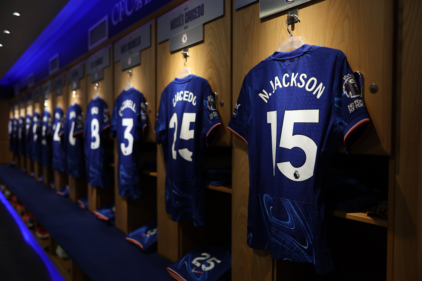 Chelsea vs West Ham – A Thrilling London Derby Under the Lights