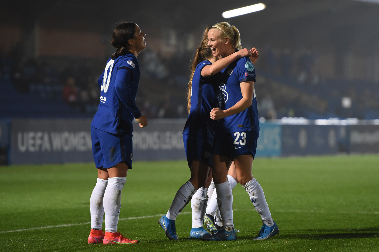 Champions League Chelsea Women vs Wolfsburg Women preview Kick