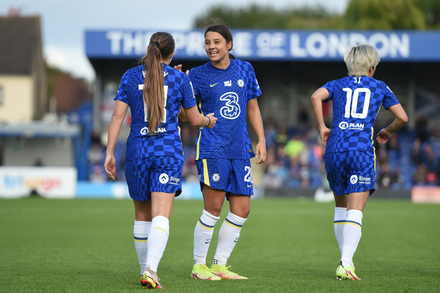 What tv channel is leicester v chelsea deals