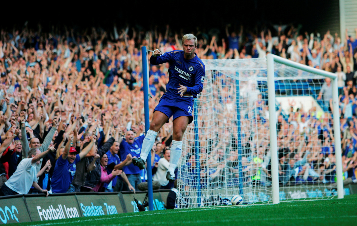 Eidur gudjohnsen shop